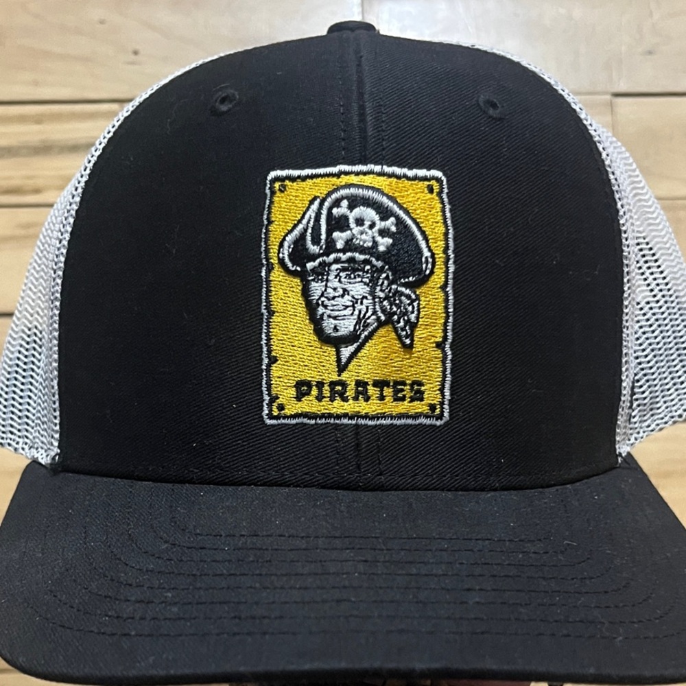 Pittsburgh Pirates MLB Team Black and White Trucker Hat